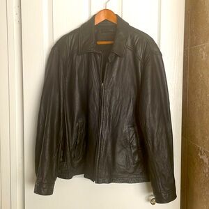 Roundtree & Yorke Black Leather Bomber Jacket